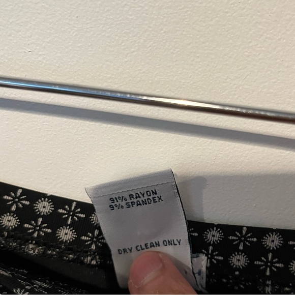 Gap skirt size small - Picture 7 of 7